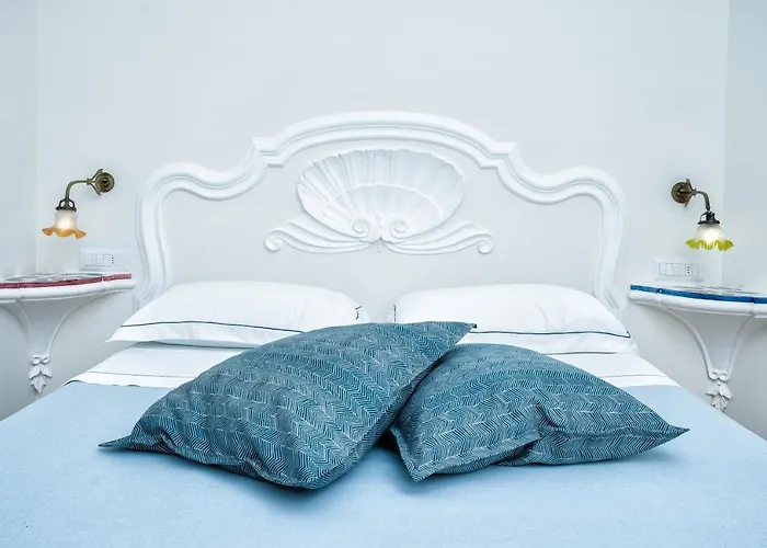 尔考勒迪阿茂菲住宿加早餐酒店 4*